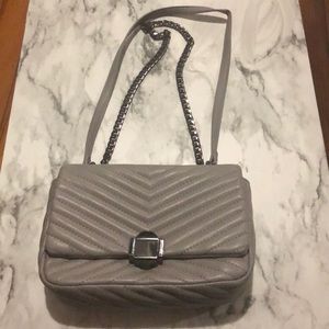 Body cross bag can change to small strap bag